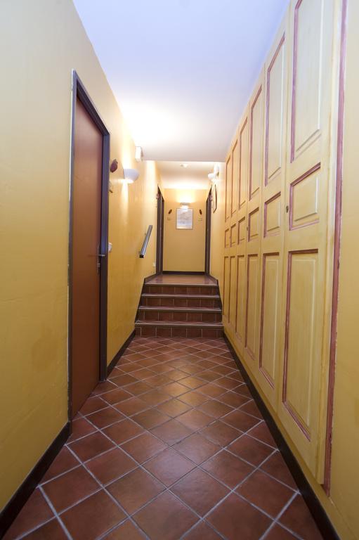 Le Vieux Chateau Aiguines Habitación foto
