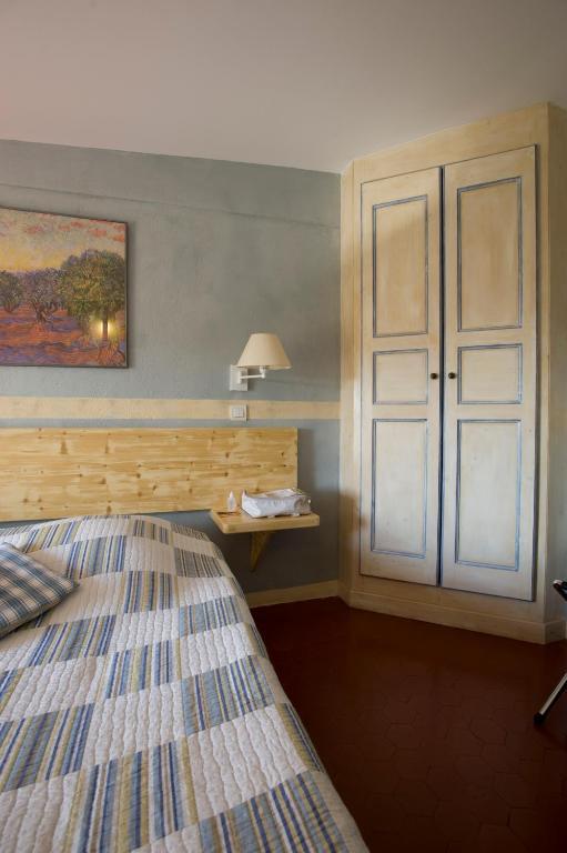 Le Vieux Chateau Aiguines Habitación foto